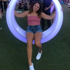 Meet your Posher, Destiny